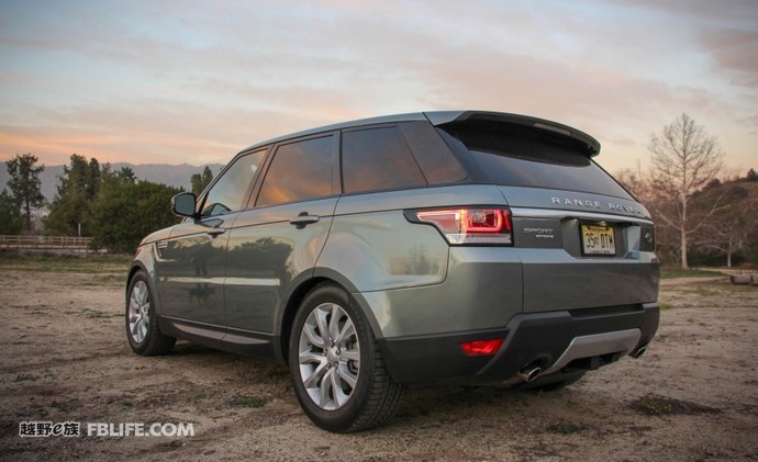 新款路虎揽胜运动版油耗实测,2017款路虎揽胜运动柴油试驾