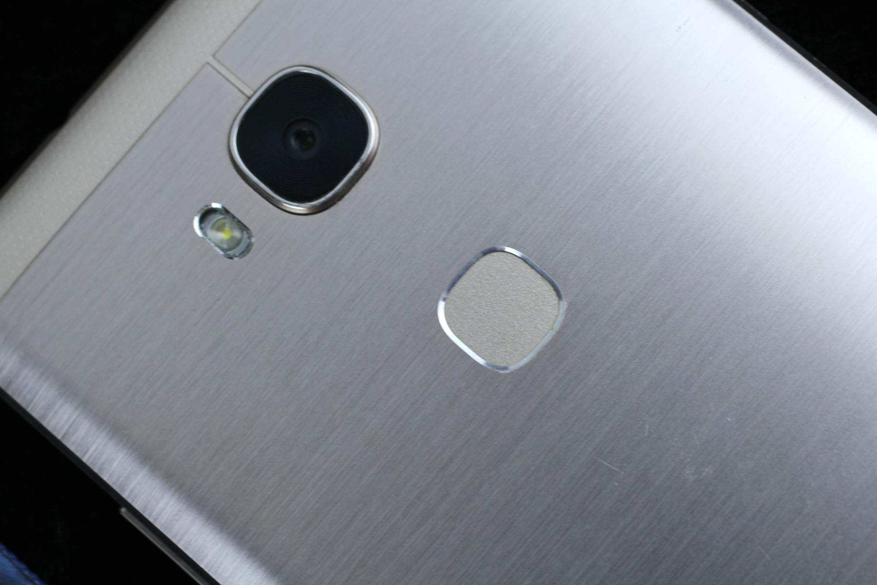 千元机畅玩,令人无法拒绝的荣耀畅玩5x