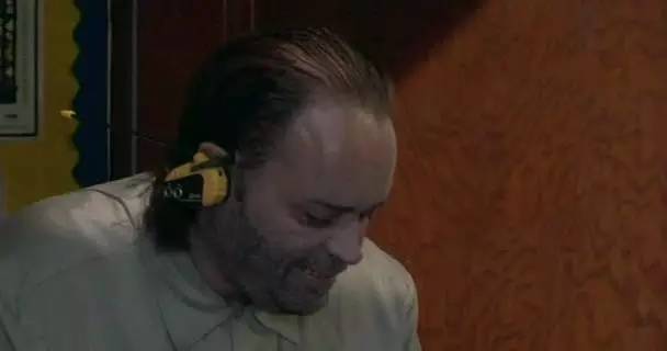 夭寿啊，章鱼上岸进化触手怪凌辱美少女啦！还好有dick警官~