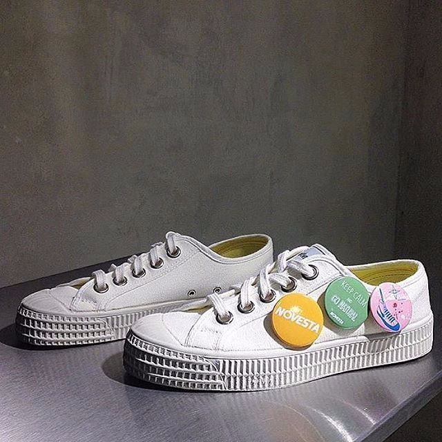 超好看超百搭的小白鞋,十大轻奢小白鞋