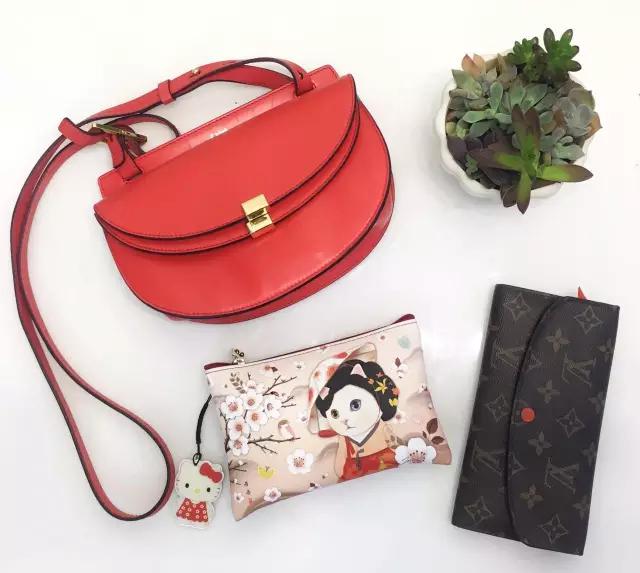 撞包也要背？这些热门包包受欢迎是有原因的