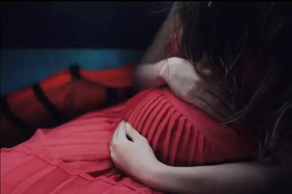 双胞胎29周早产宝宝存活率,一对超早产儿双胞胎姐妹奇迹存活