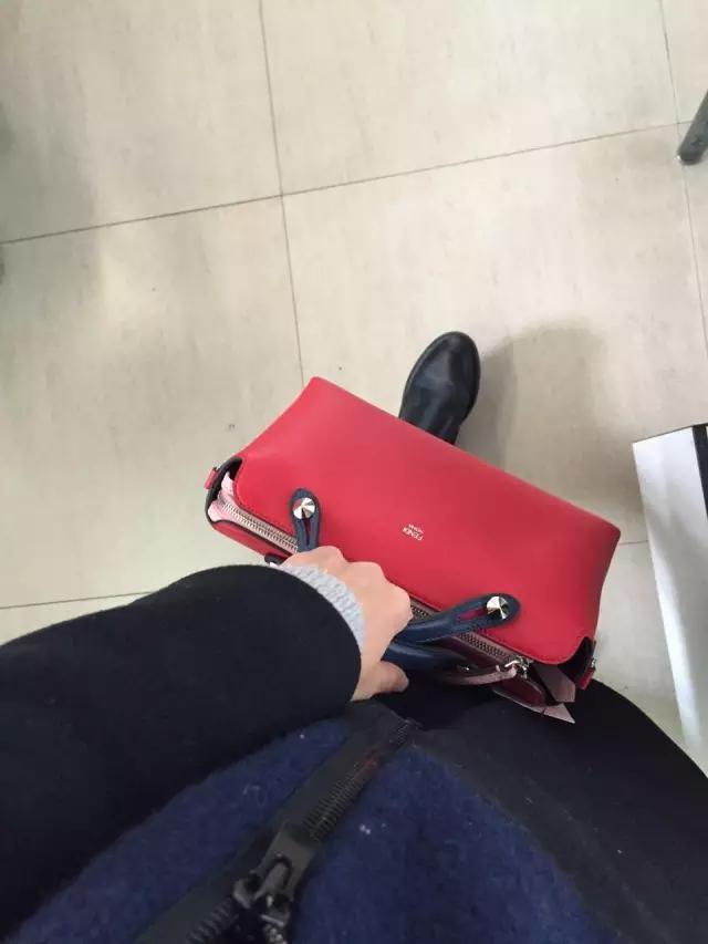 撞包也要背？这些热门包包受欢迎是有原因的