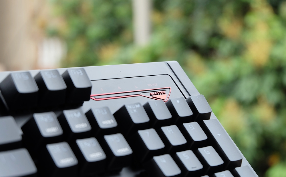 红与黑的冲撞,红与黑的碰撞国语版