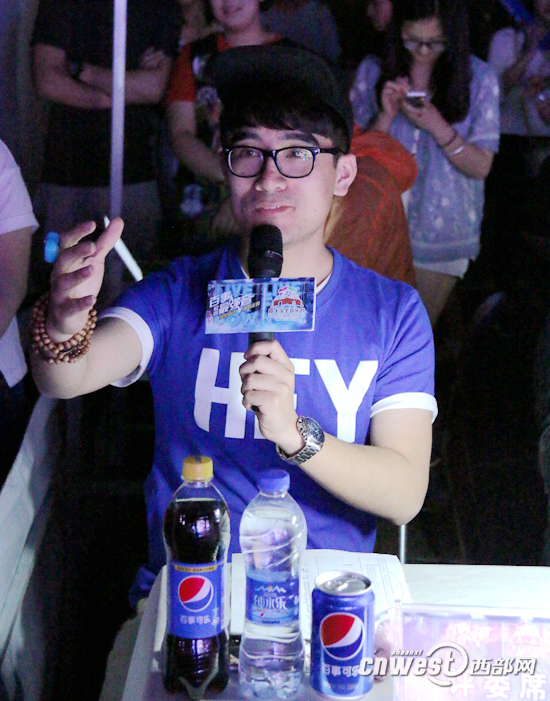 音乐节西外复赛参赛组合疑似最佳CP评委当众点鸳鸯谱