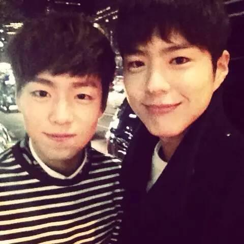 韩娱圈不是亲戚关系长相却胜似双胞胎的爱豆有哪些？