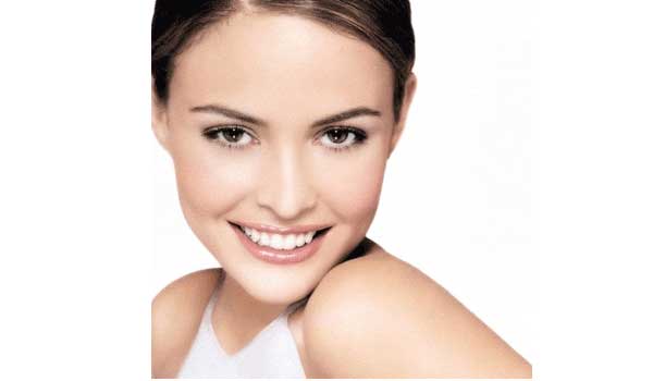 牙齿很黄如何美白牙齿,牙齿偏黄怎么办怎么美白