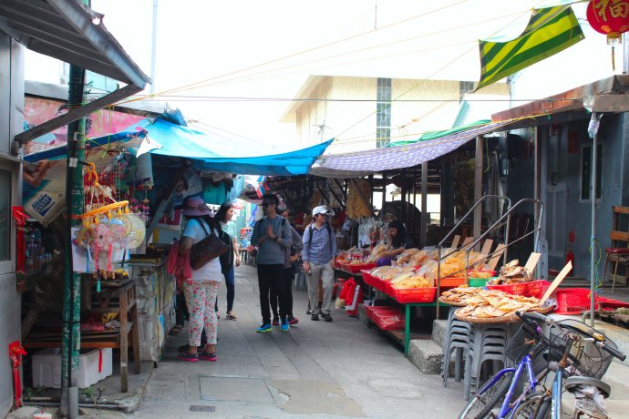 妈妈咪咪嘉年华的欢乐体验和香港郊区的生态怡然之旅