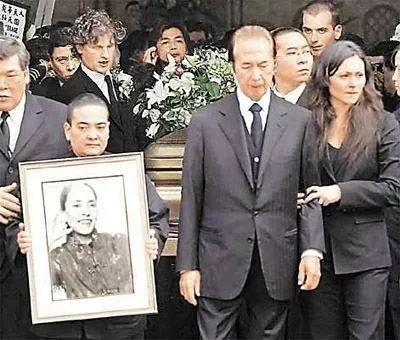 争宠*爱夺**抢家产，一门四房十七子的赌王一家堪比后宫甄嬛传！