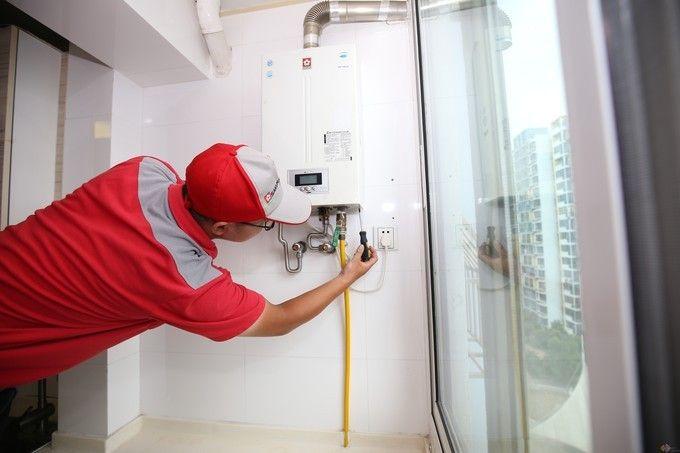 家庭燃气热水器好还是电热水器好,家用燃气热水器好还是电热水器好