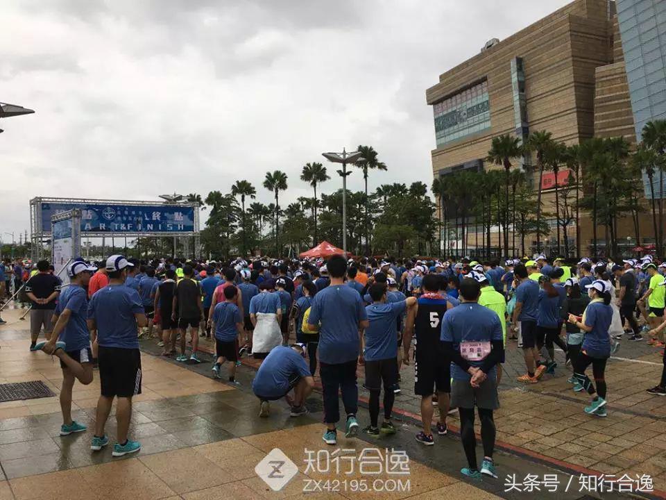 高雄半马，五一跑马度假二合一，报名跑鞋，T恤，腰包送送送！