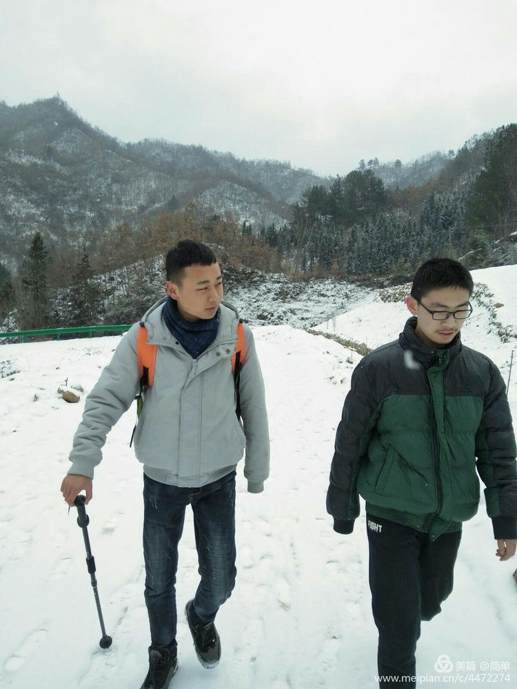 天池长白山雪岭,雨天天池山