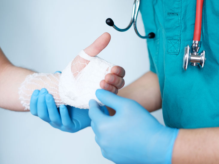 手腕上长了这种奇怪的鼓包，是肿瘤么？