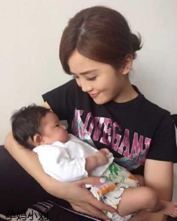 新生儿白天太吵了睡不好怎么办,10天宝宝晚上10点吵闹