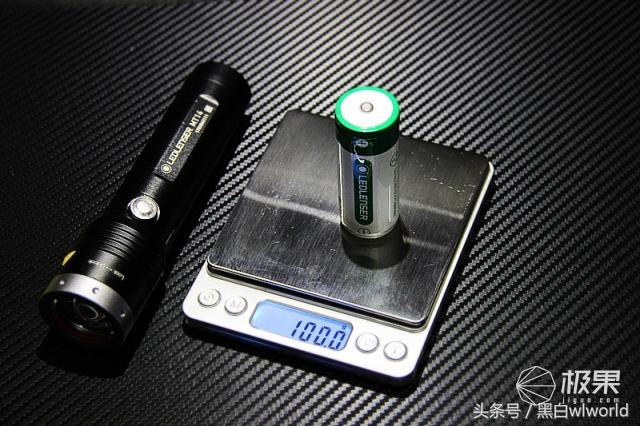 强光家用手电筒远射超亮,照明超远强光手电