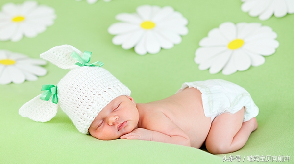 2个月宝宝屁多、屁臭，妈妈们可要当心了！