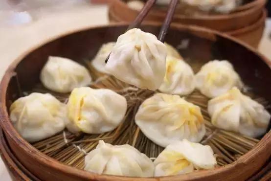 魔都最漂亮的公交,魔都最好吃的小吃一条街