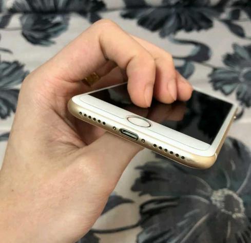 成色极品，这部卡贴的iPhone7只要两千块！性价比给力！