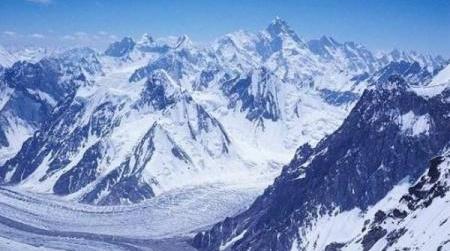 一件雪山冲锋衣,中国登山联名冲锋衣