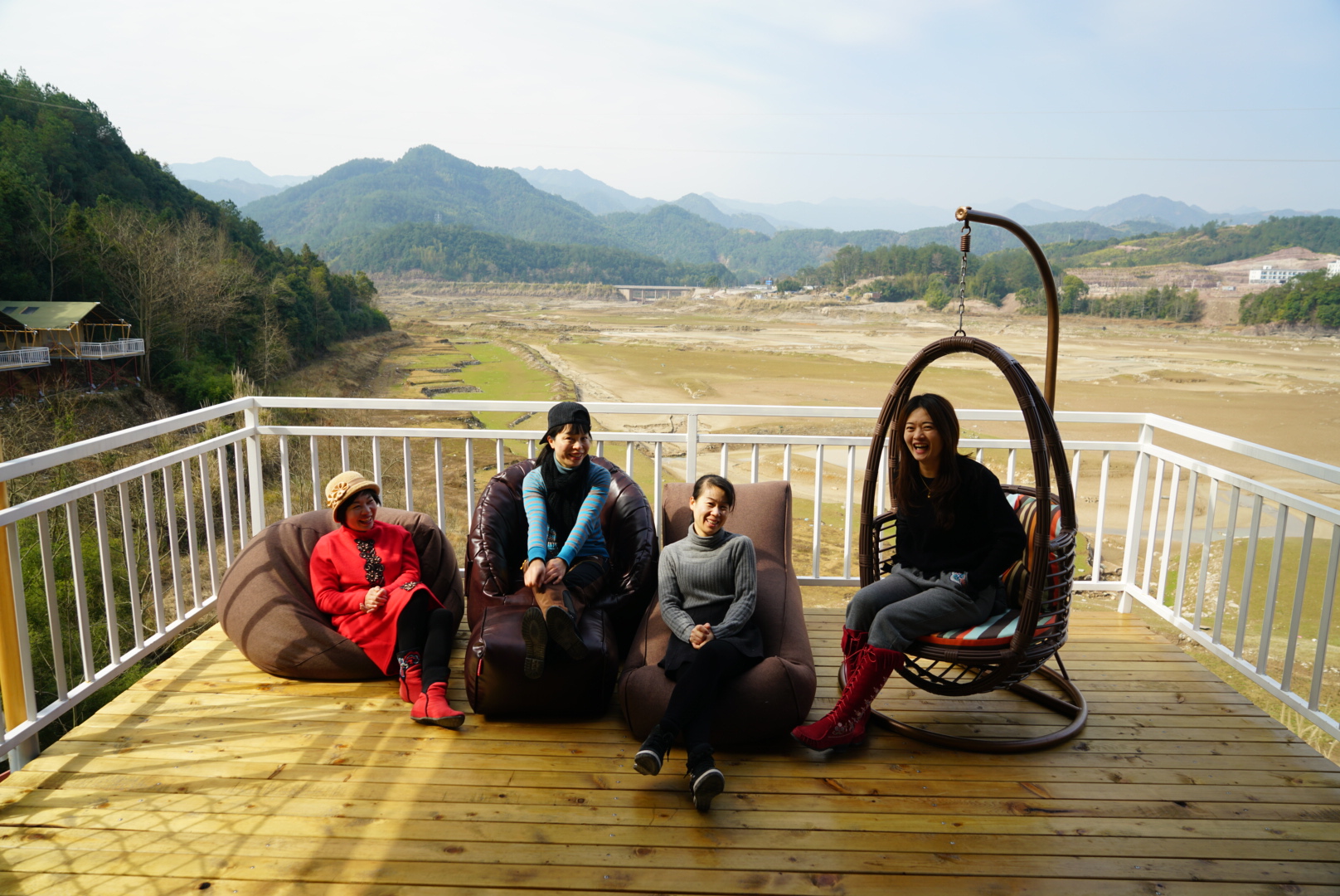 泰顺白鹤山庄有吃的吗,飞云湖上白鹤山庄