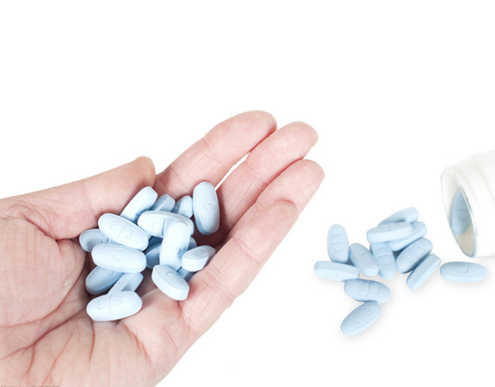 各种药与酒同服的危害,哪些药物不能和酒一起喝