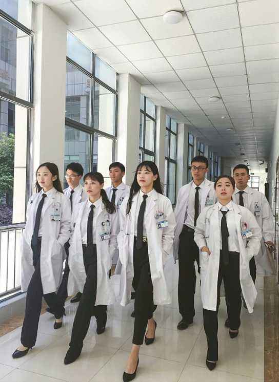 学医才知道生命脆弱,学医就见惯了生离死别