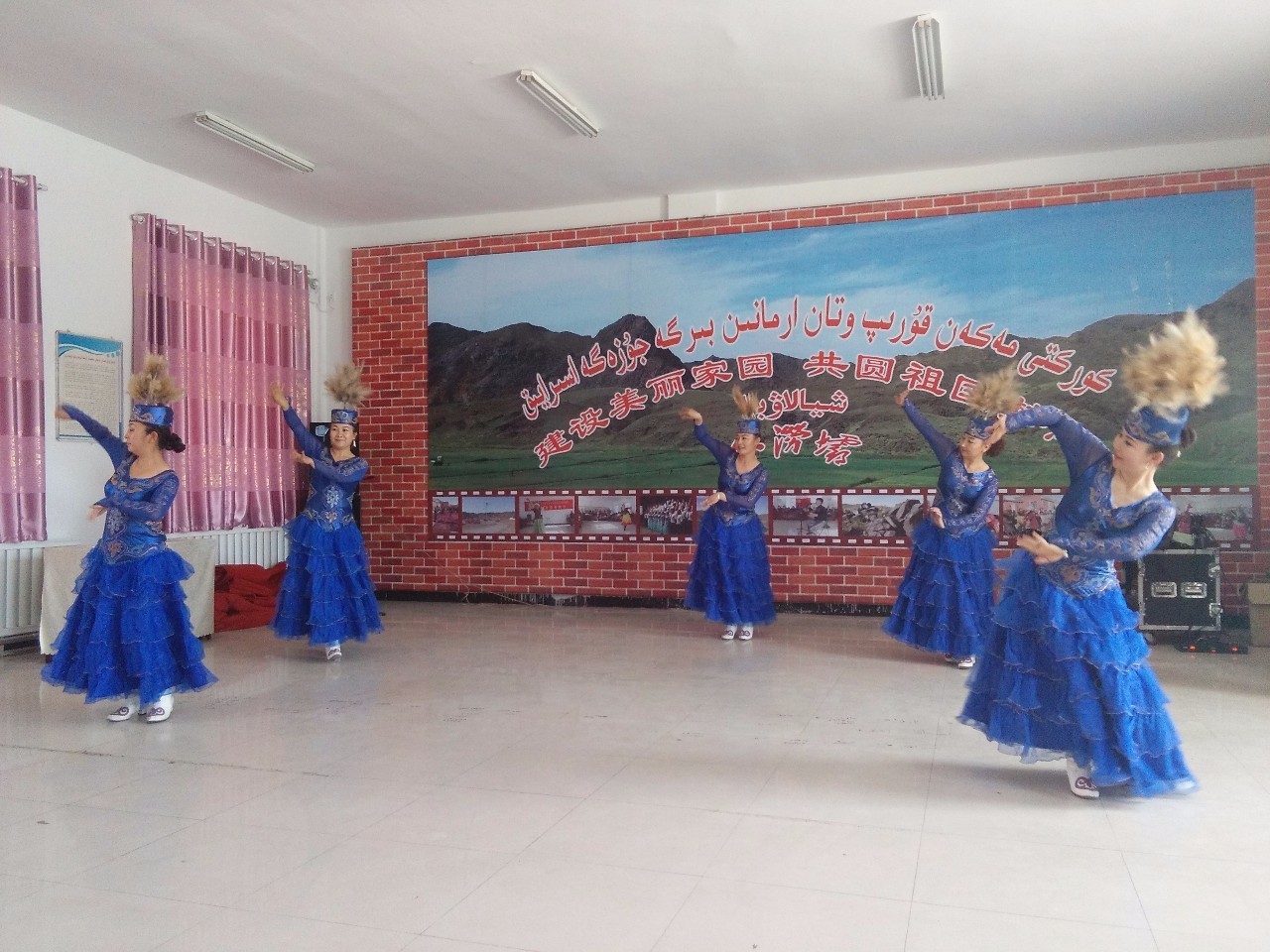 决胜小康奋斗有我脱贫致富俱欢颜,脱贫致富奔小康