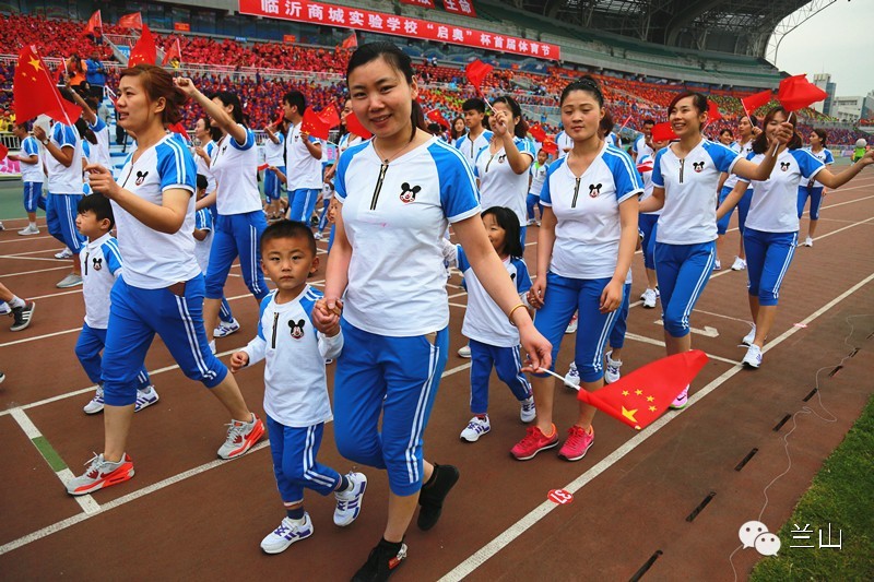 临沂商城实验学校万人足球节,临沂商城实验学校2016运动会