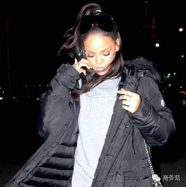 马云穿加拿大鹅牌羽绒服,马云羽绒服moncler