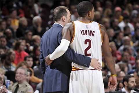 骑士跟勇士战,骑士和勇士对攻大战