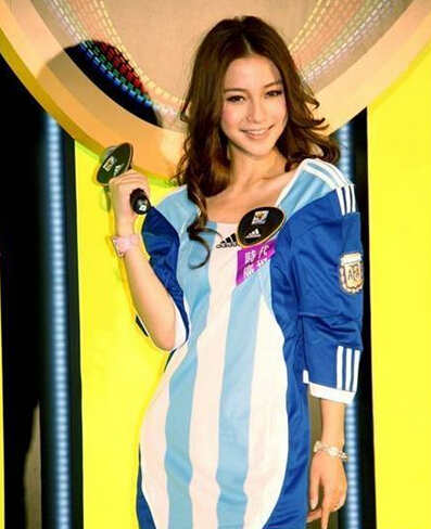 错过这期的足球宝贝兄弟们要等上五百年!