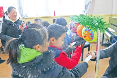 买年货、达人秀、踢毽子……郑州小学期末测试玩出新花样!