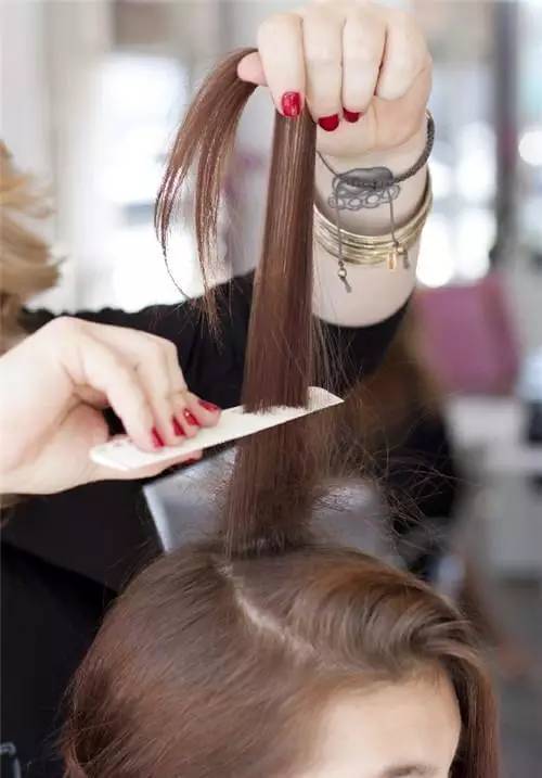 编发三股辫慢动作,编发最简单的三股