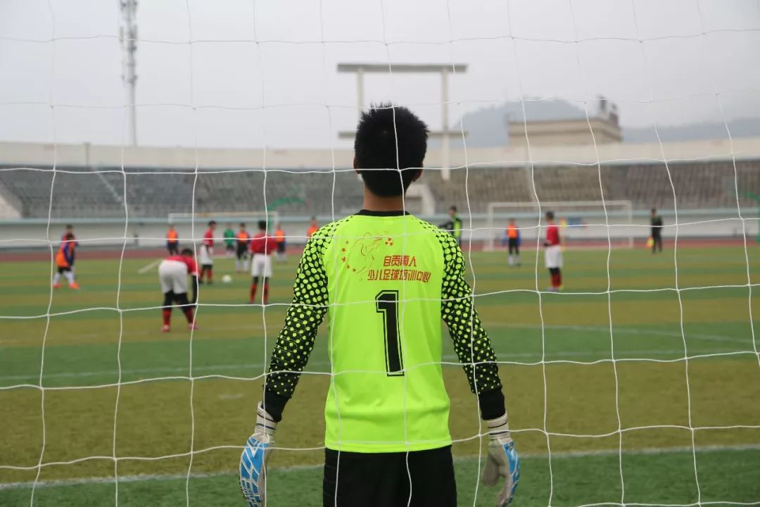 自古英雄出少年团,自古英雄出少年雏鹰展翅任翱翔