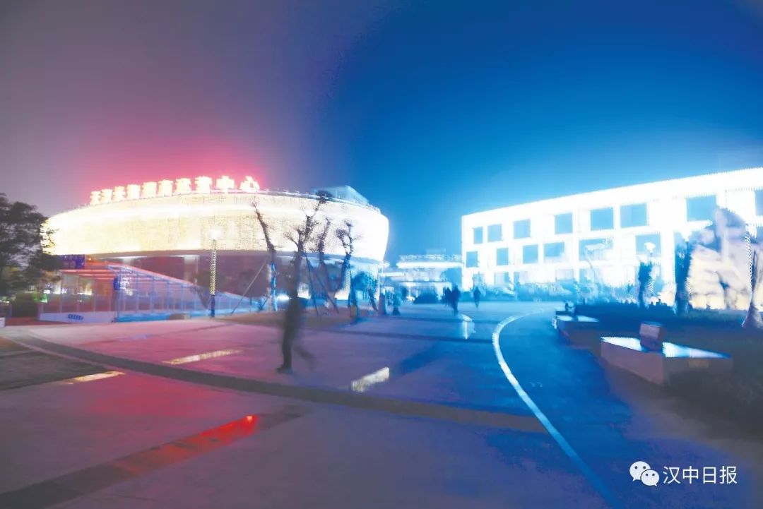 水母灯步行街,仙气满满的水母灯