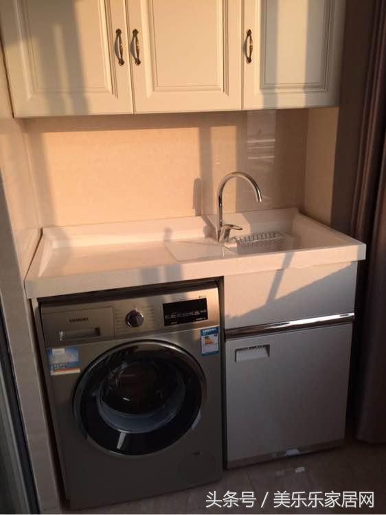 入户玄关上有个柜子怎么装修,玄关柜正对门怎么装饰