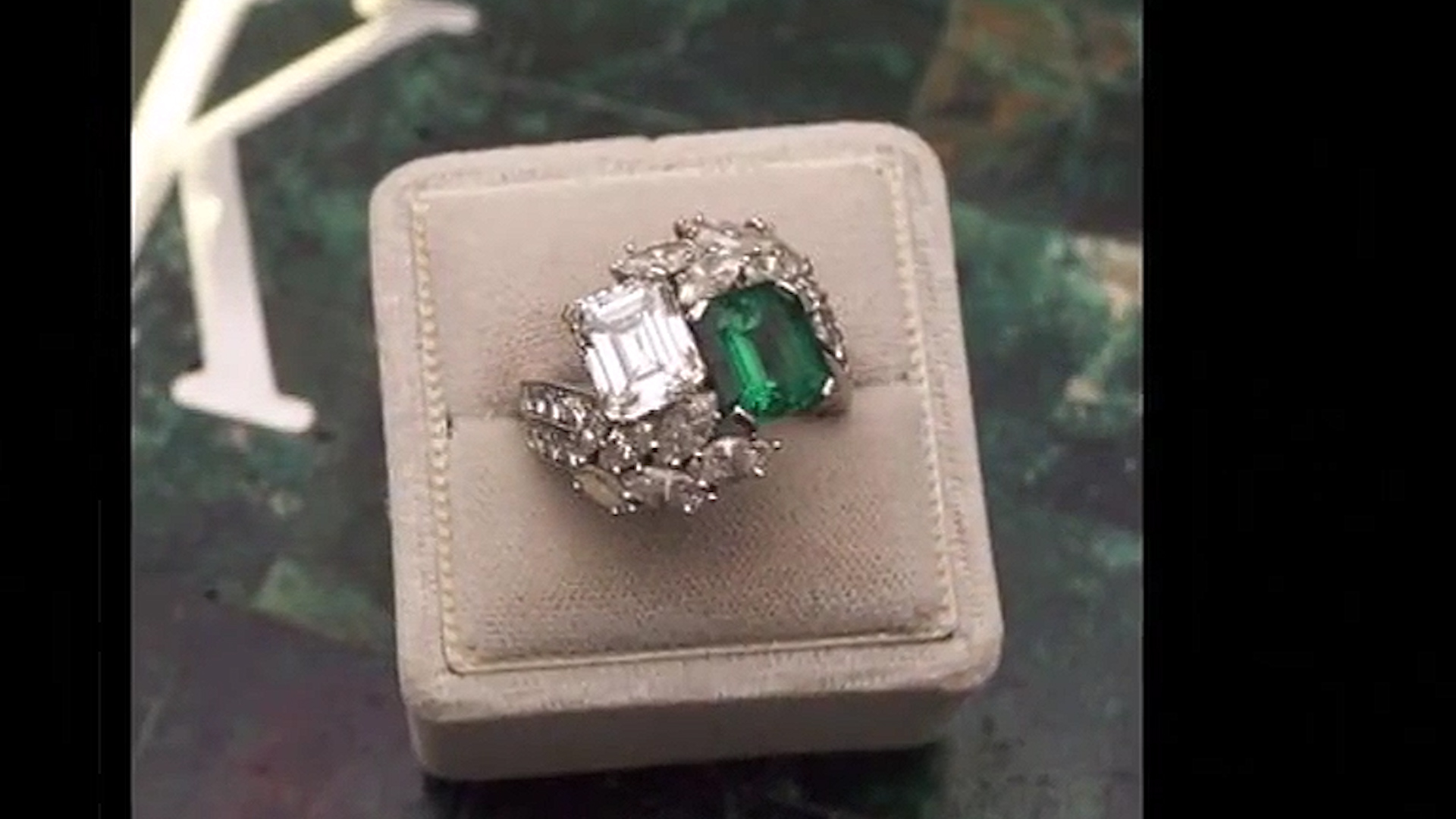 结婚选到意义非凡的钻戒,心形钻戒婚戒怎么选怎么订