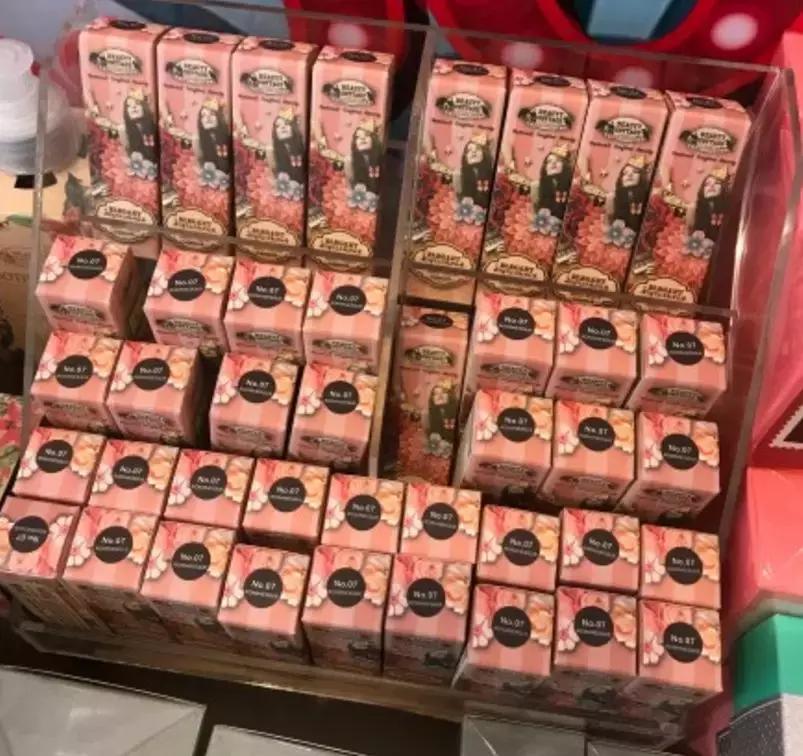 这个几十块的口红，谁用都说好，涂起来和纪梵希、香奈儿不相上下