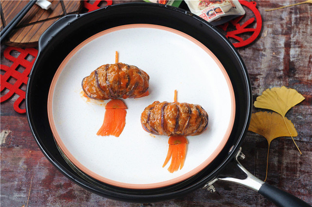 茄子灯笼年夜饭必备菜,茄子做成灯笼的做法视频