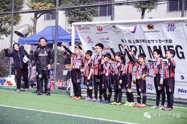 在他的身上看到了信仰的力量,在他们身上看到中国足球的希望