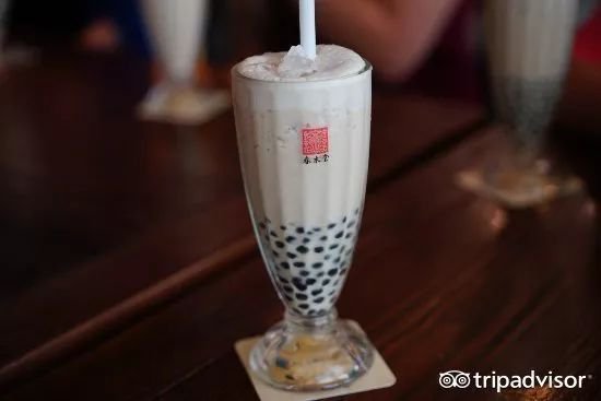 男明星喝奶茶合集,男子一夜喝十杯奶茶