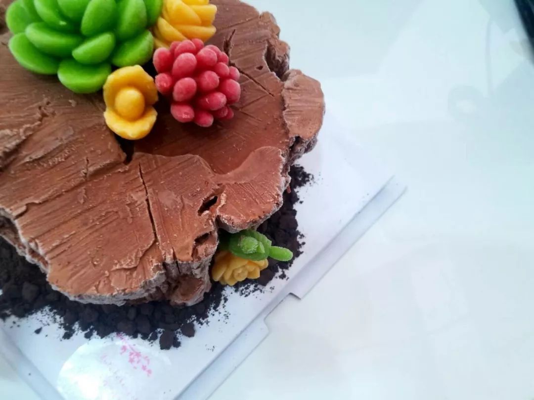 猎奇！昆明街边甜品店，居然每天200美少女拥挤这里生吃多肉