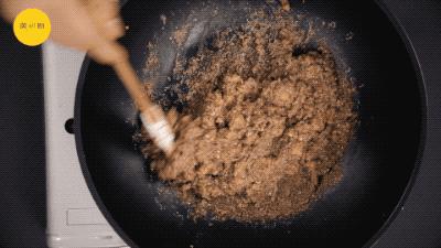 吃完你做的惠灵顿牛排，TA就把情人节礼物忘了～