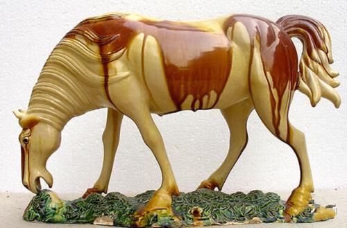 摆地摊卖的古董是真的吗,地摊上买的假古董专家鉴定是真的