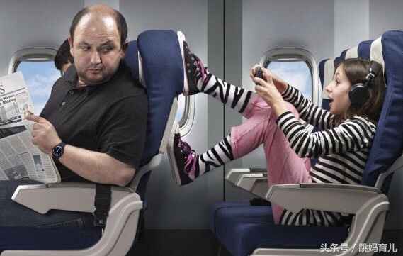 假期带娃坐飞机注意事项,周末带孩子坐飞机值得吗