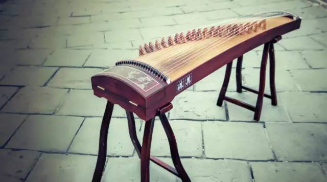 古筝的保养知识大全,古筝开裂了会越来越大吗