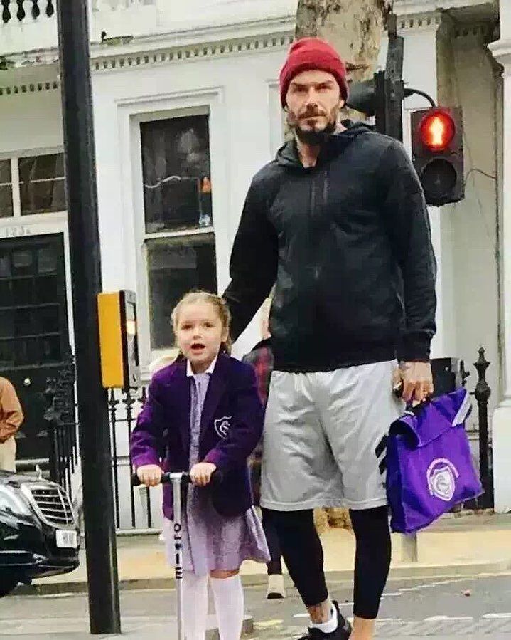 小七吐舌头动态视频,维多利亚小七完整视频