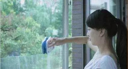 璃擦的又净又亮的,原因是用了这些小妙招