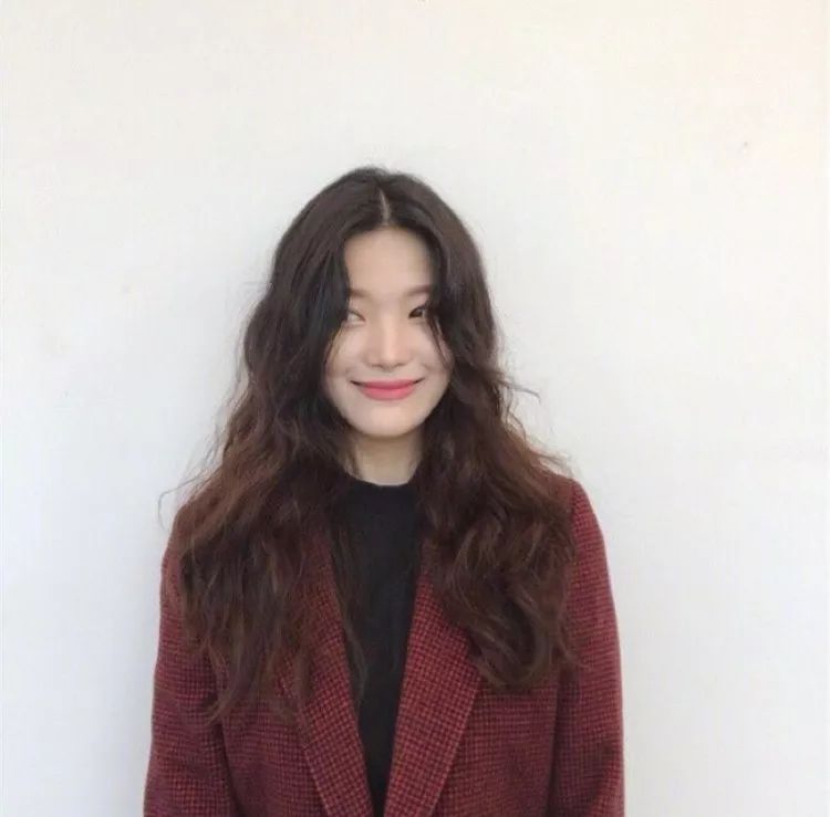 额头短脸大适合什么刘海,脸大发际线高适合什么刘海