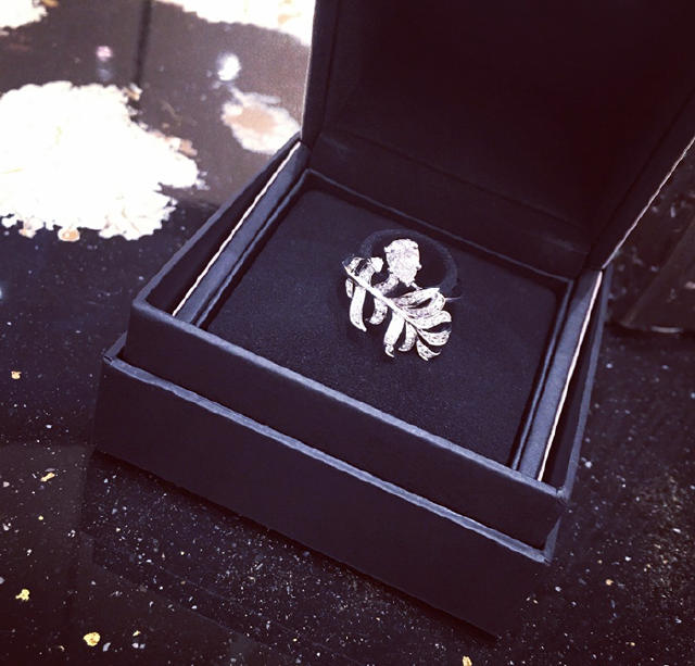 突然很想买个戒指是什么心理,想买个戒指来提醒自己